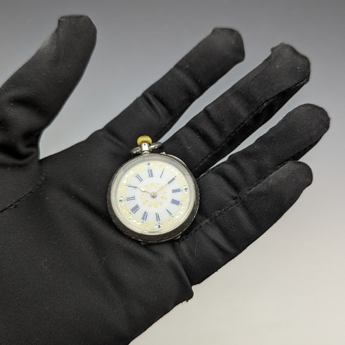 Early 20th century antique Swiss finely engraved pure silver case ladies' pocket watch works well